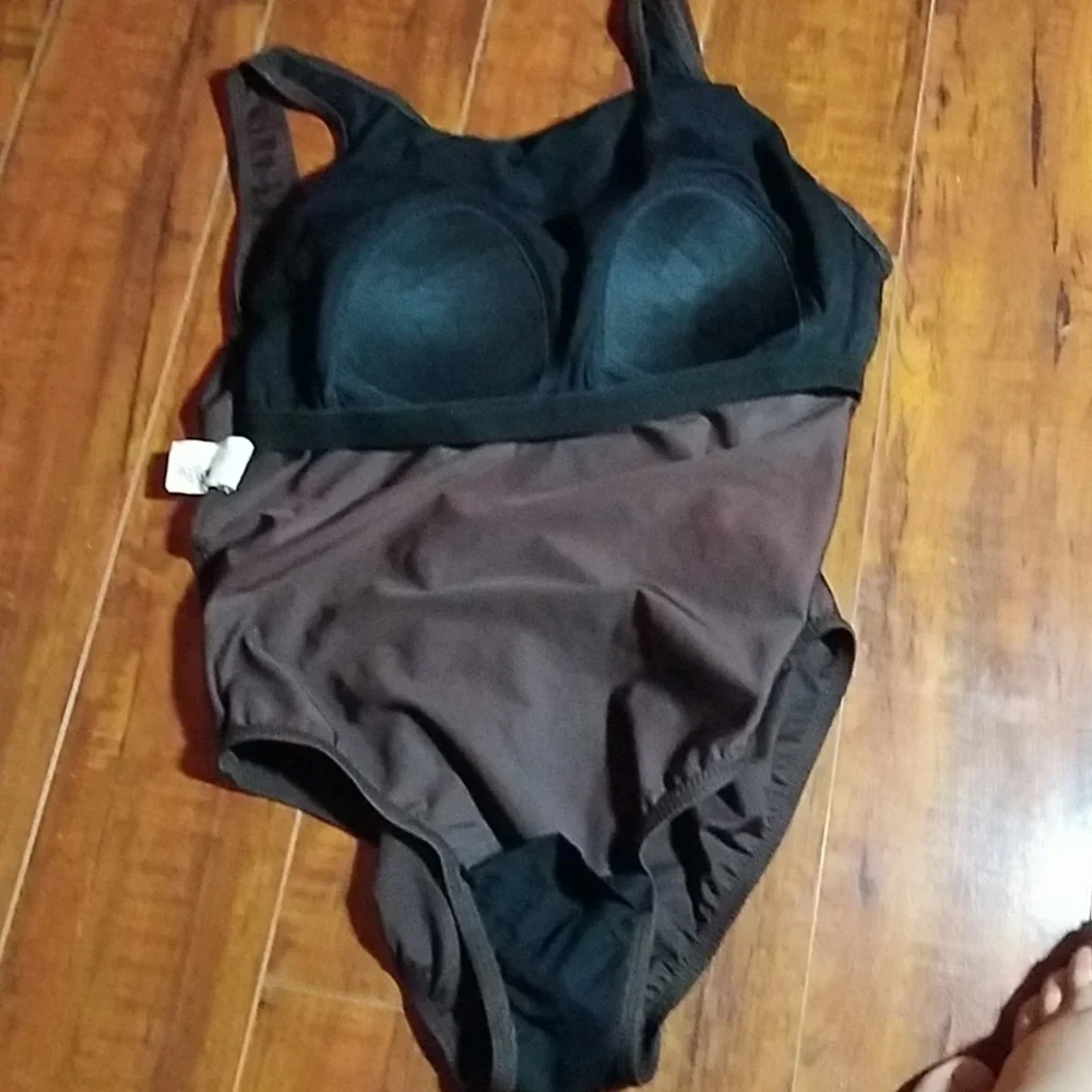 Unite brown bathing